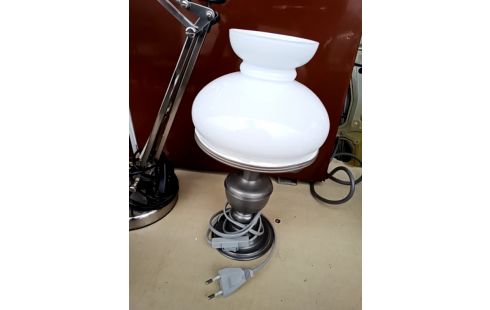 LAMPE OPALINE BLANCHE