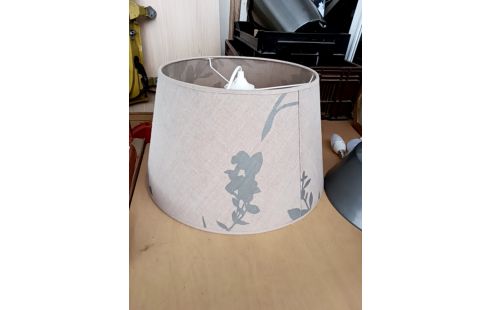 SUSPENSION ABAT JOUR