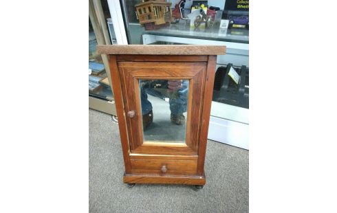 MEUBLE MAÎTRISE INACHEVÉ