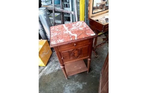 CHEVET DESSUS MARBRE