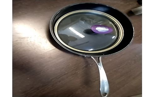 POELE Avec couvercle