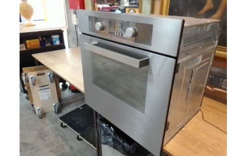 FOUR ENCASTRABLE ARISTON