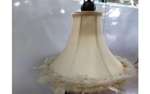 LAMPE DECO Abat jour ecru plumes
