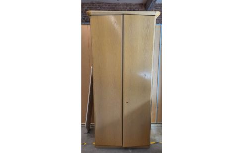 ARMOIRE PENDERIE + CLE