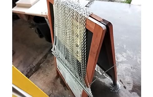 RIDEAU DE PORTE MÉTAL