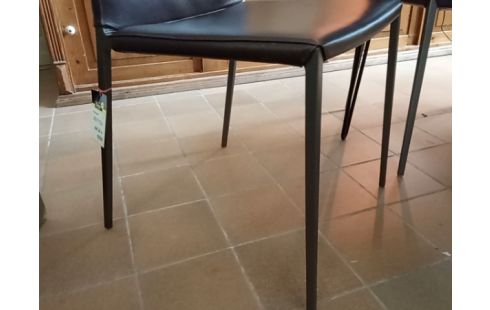 CHAISE CUIR PIED ALU ZANOTTA LOT 8