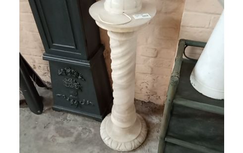 LAMPE SUR COLONNE ALBATRE