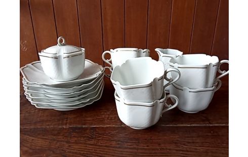 VAISSELLE ORIGINALE LIMOGES POUR 6 PERS