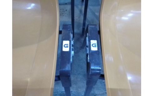 4 CHAISES VINTAGE MARRON