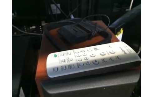 CHAINE HIFI SONY AVEC TELECOMMANDE