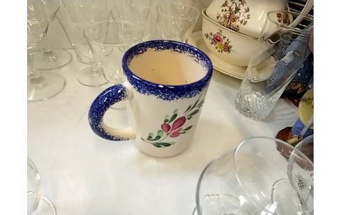 TASSE PEINTE A LA MAIN