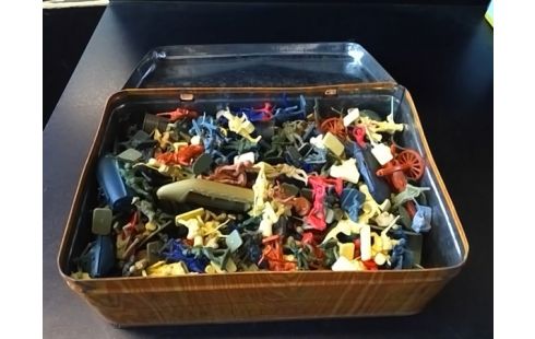 JOUET SOLDATS PLASTIQUES