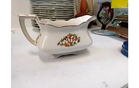 SAUCIERE MYOTT SON&OR ENGLAND