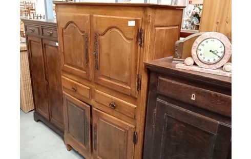 CHIFFONNIERE CHENE MASSIF 4 PORTES 2 TIROIRS BONNETIERE
