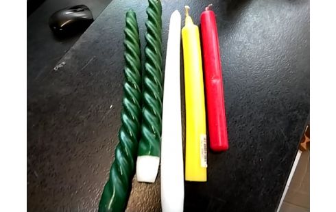 BOUGIE Lot de 5 vertes,jaune et rouge