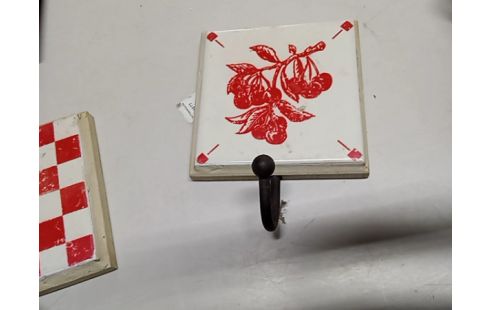 PORTE MANTEAU 1 CROCHET SUR CARREAU