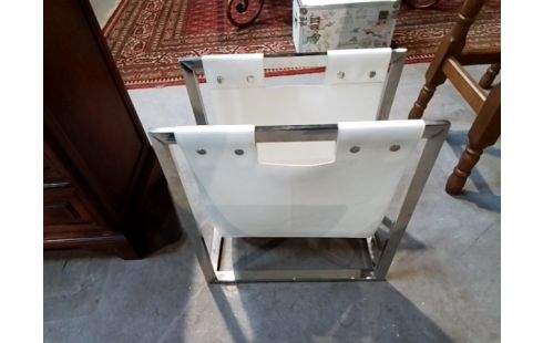 PORTE REVUES METAL ET BLANC