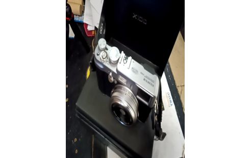 APPAREIL PHOTO FUJIFILM FINEPIX X100 + ACC BOITE