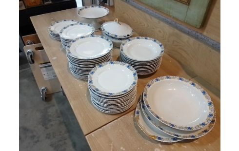 SERVICE DE TABLE LIMOGES