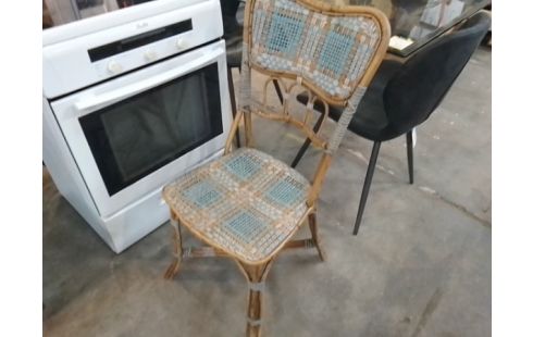 CHAISE STYLISÉE BAMBOU