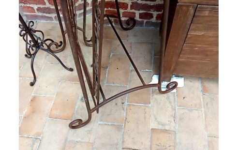 MIROIR BISEAUTE SUR PIED FER FORGE DEFAUT