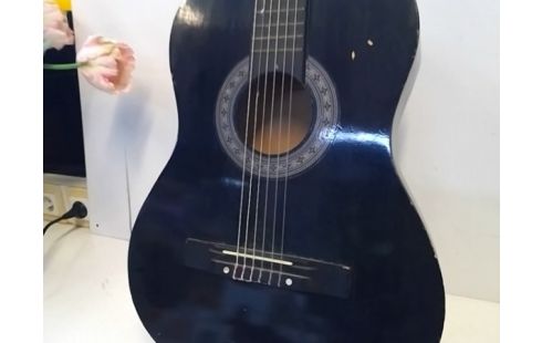 GUITARE NOIR EN L'ETAT