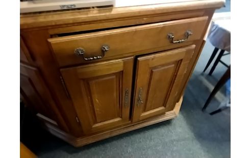 MEUBLE D'APPOINT Rustique chêne avec cle