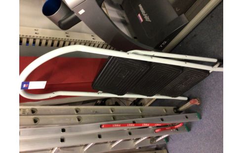 ESCABEAU 3 NIVEAUX BLANC NOIR