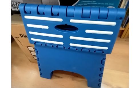 TABOURET PLIANT Bleu