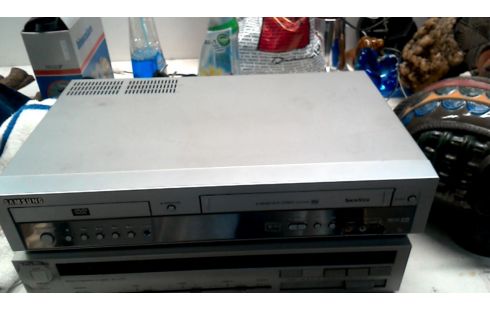SAMSUNC DVD/VIDEO COMBO