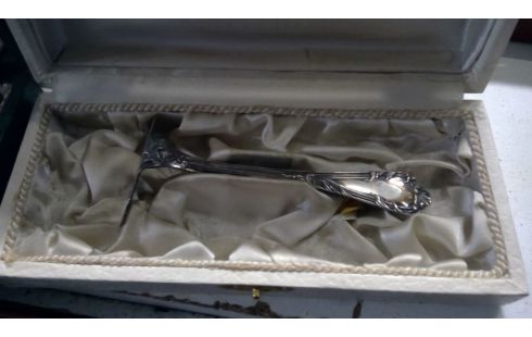 ETUI   LEPEL OF BESTEK