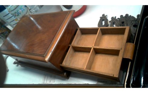 SCHMUCKSCHATULLE, , HOLZ