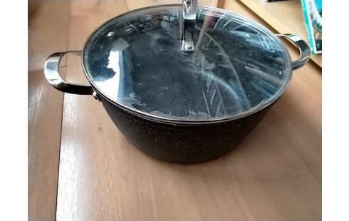 FAITOUT Top chef avec couvercle