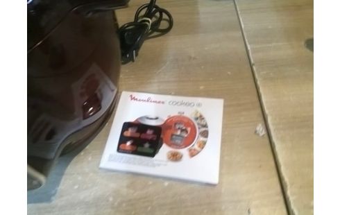 ROBOT MENAGER MOULINEX COOKEO ETAT NEUF