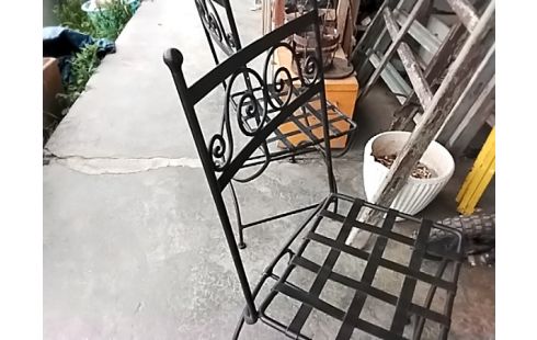 PAIRE DE CHAISES FER FORGÉ COLORIS DIVERS