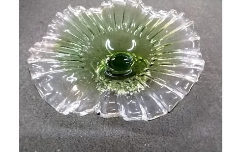 COUPE Sur pied verre dentelle verte