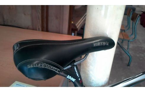 VELO DE COURSE MBK CABRE CARBONE