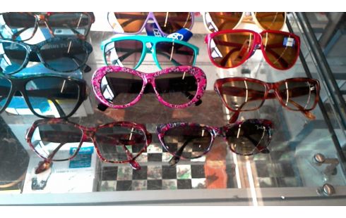 PAIRE SOLAIRES  L'UNE AV ETUI