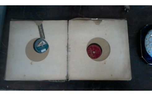 ALBUM DE DISQUES ANCIEN  EN L'ETAT