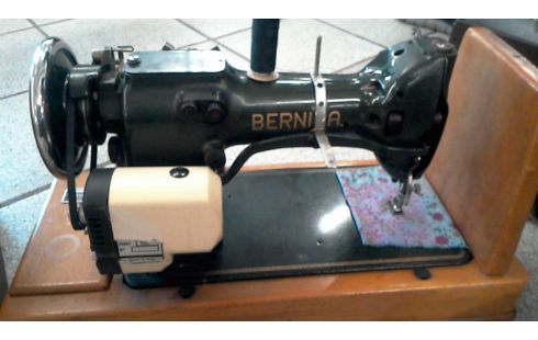 MACHINE A COUDRE BERNINA