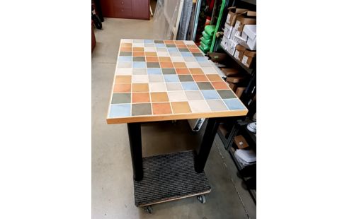 TABLE DE CUISINE CARRELEE