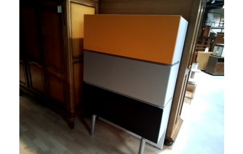 MEUBLE 3 ABATTANTS SUR PIEDS