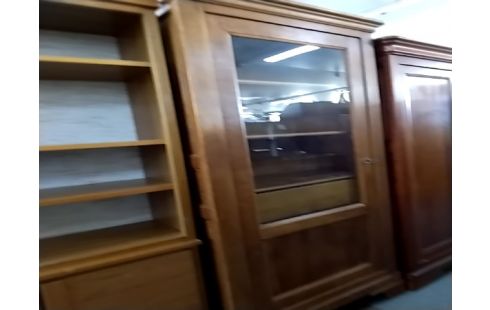 BONNETIERE Vitrée en chêne avec cle