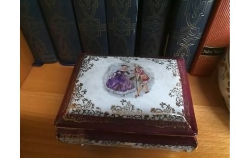 BONBONNIERE LIMOGE VIOLETTE