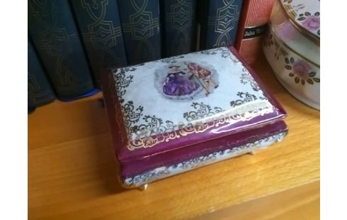 BONBONNIERE LIMOGE VIOLETTE