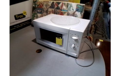 FOUR MICRO ONDES SAMSUNG