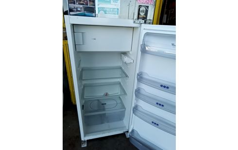 REFRIGERATEUR ENCASTRABLE WHIRLPOOL