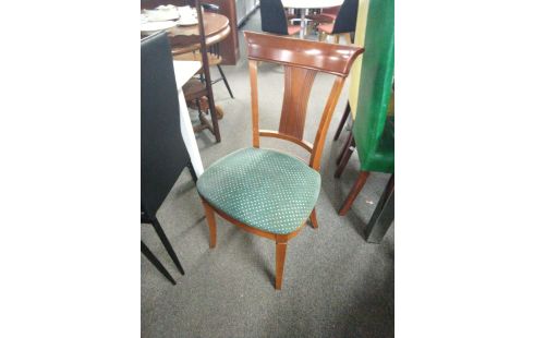 4 CHAISES TEINTE MERISIER LOT