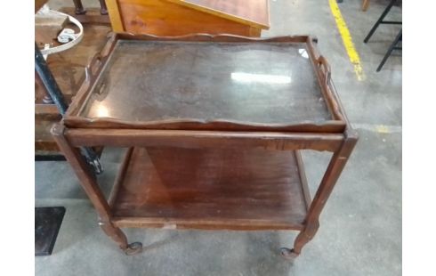 DESSERTE A ROULETTES