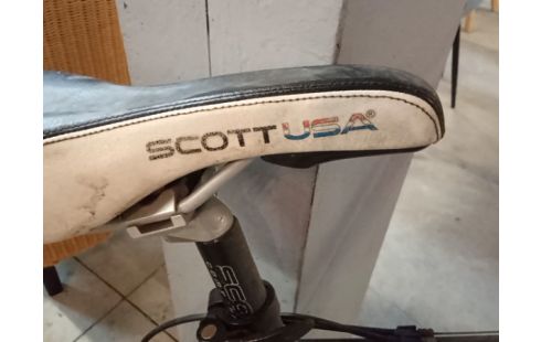 VELO VTT BLEU MONTANA SCOTT